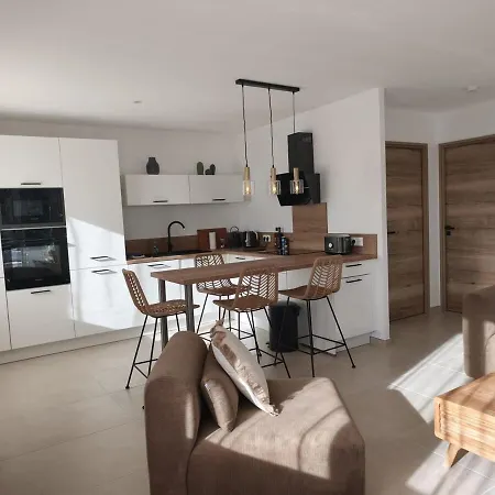 Cosy Riviera With Terrace Near The Сен-Рафаэль