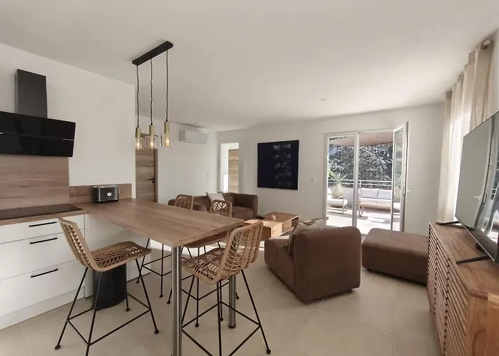 Cosy Riviera With Terrace Near The *