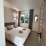 Cosy Riviera With Terrace Near The Apartment