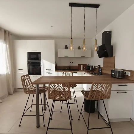 Apartment Cosy Riviera With Terrace Near The Saint-Raphael (Var)