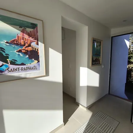 Cosy Riviera With Terrace Near The Saint-Raphael (Var)